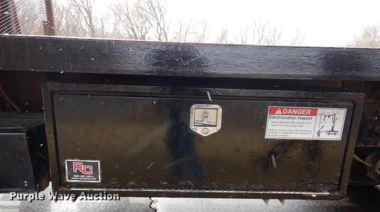 image for item JK9426 1998 Ford Louisville  crane truck