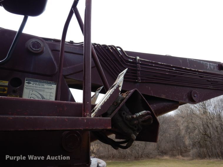 image for item JK9426 1998 Ford Louisville  crane truck