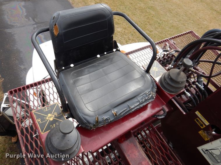 image for item JK9426 1998 Ford Louisville  crane truck