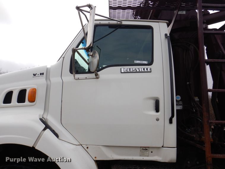 image for item JK9426 1998 Ford Louisville  crane truck