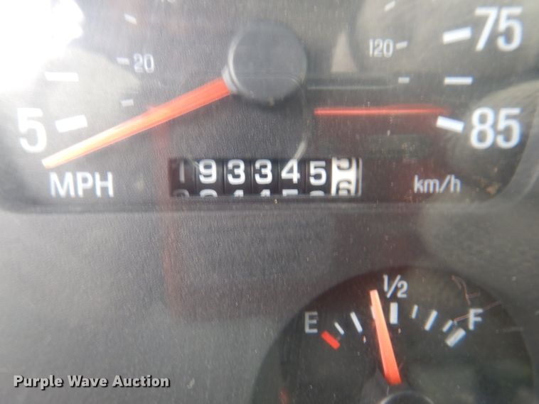 image for item JK9426 1998 Ford Louisville  crane truck