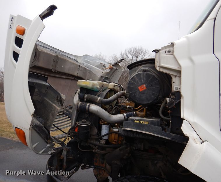 image for item JK9426 1998 Ford Louisville  crane truck