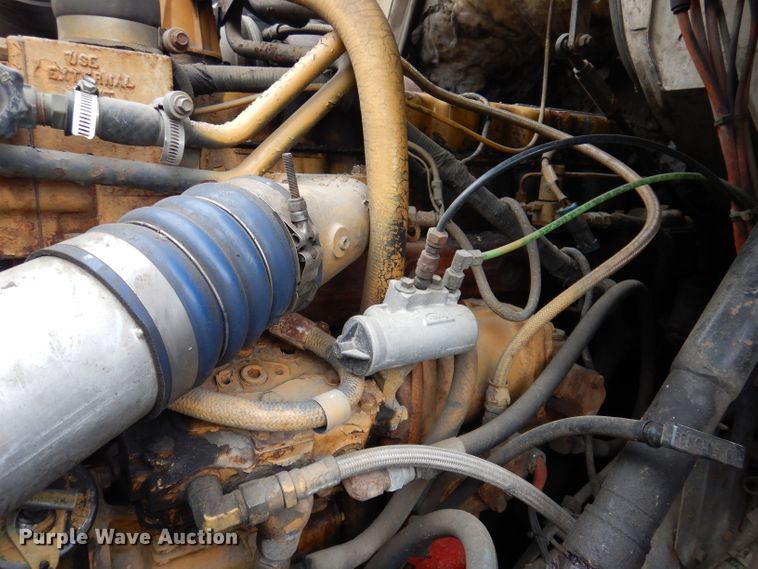 image for item JK9426 1998 Ford Louisville  crane truck