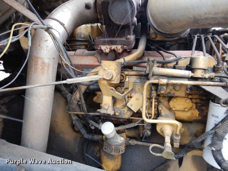 image for item JK9426 1998 Ford Louisville  crane truck