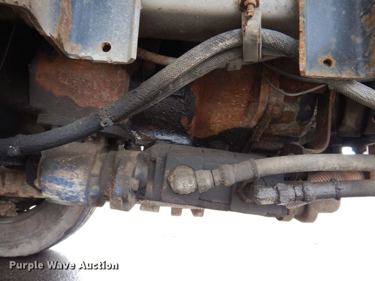 image for item JK9426 1998 Ford Louisville  crane truck