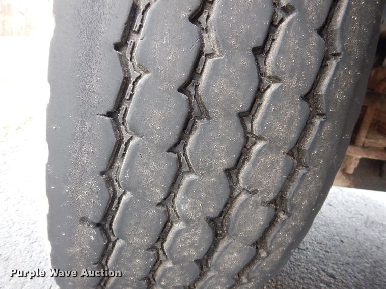 image for item JK9426 1998 Ford Louisville  crane truck