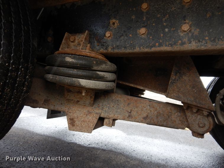 image for item JK9426 1998 Ford Louisville  crane truck