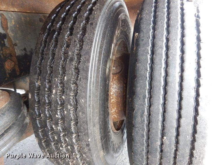 image for item JK9426 1998 Ford Louisville  crane truck