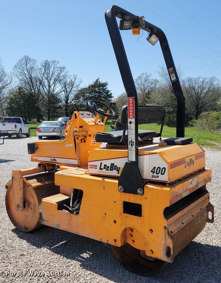 image for item JL9573 LeeBoy 400 Super  double drum vibratory roller