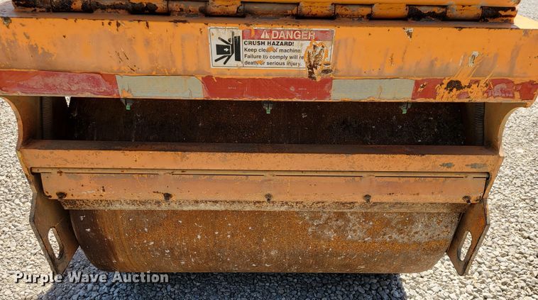 image for item JL9573 LeeBoy 400 Super  double drum vibratory roller