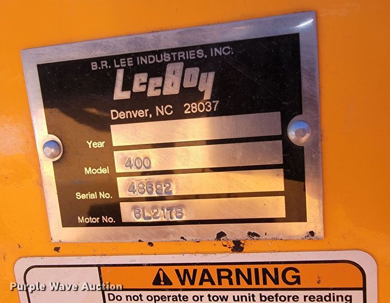 image for item JL9573 LeeBoy 400 Super  double drum vibratory roller