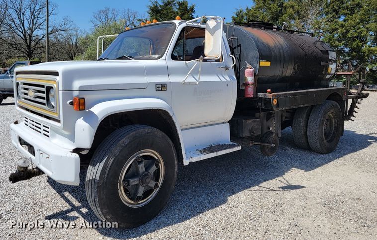 image for item JL9574 1987 Chevrolet C70  oil distributor truck