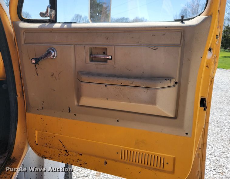 image for item JL9574 1987 Chevrolet C70  oil distributor truck