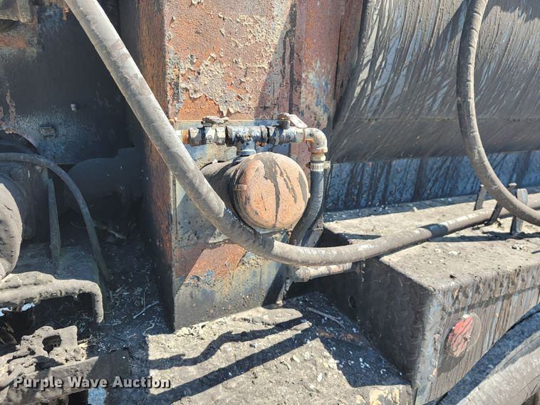 image for item JL9574 1987 Chevrolet C70  oil distributor truck