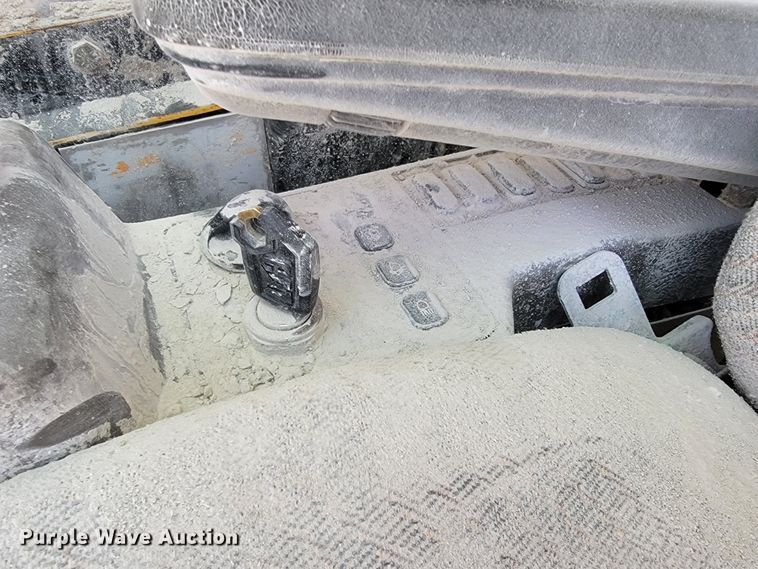 image for item JL9577 1997 Caterpillar 325BL  excavator