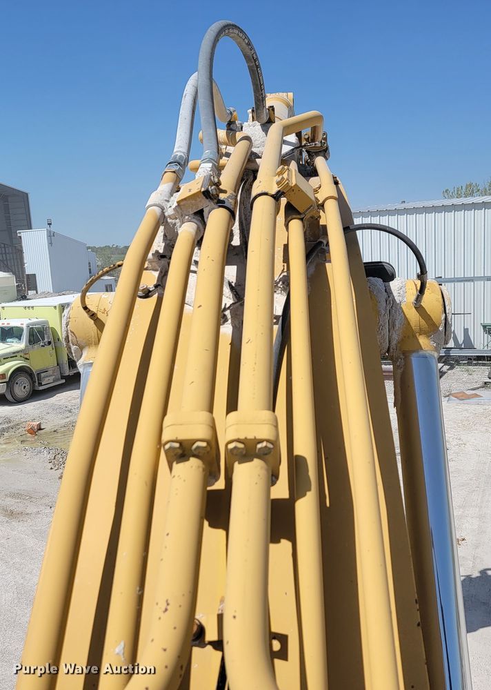 image for item JL9577 1997 Caterpillar 325BL  excavator