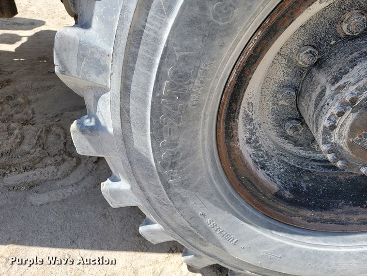 image for item JL9578 2004 Lull 1044C-54  telehandler