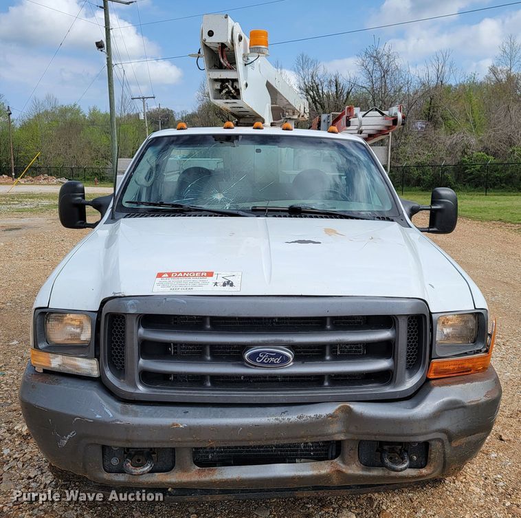image for item JL9596 2002 Ford F350 Super Duty XL  bucket truck