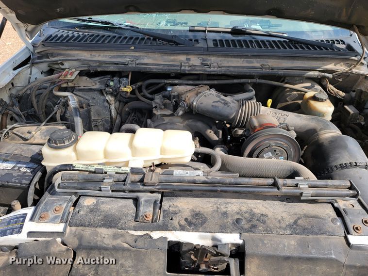 image for item JL9596 2002 Ford F350 Super Duty XL  bucket truck