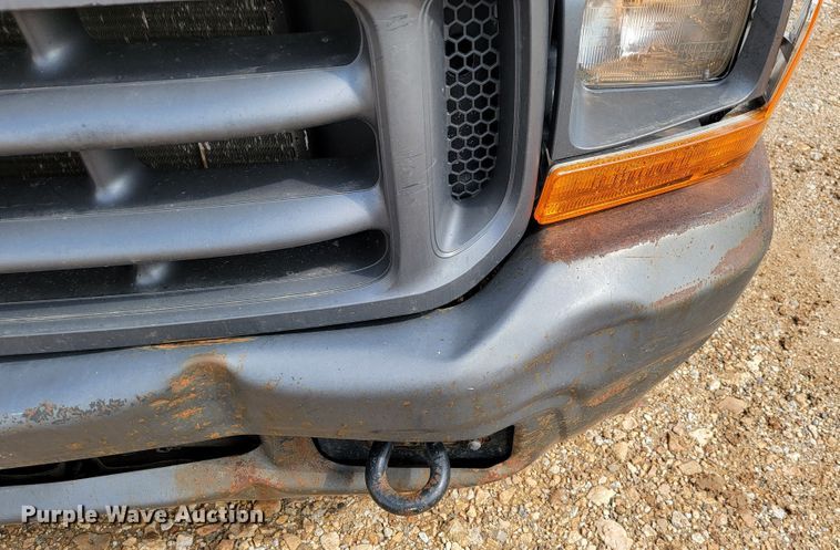 image for item JL9596 2002 Ford F350 Super Duty XL  bucket truck