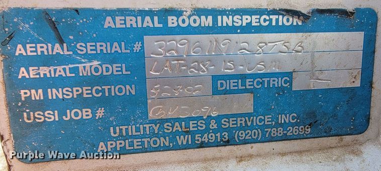 image for item JL9596 2002 Ford F350 Super Duty XL  bucket truck