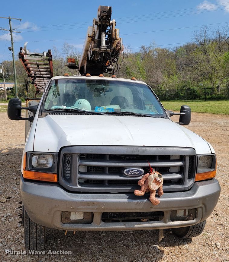 image for item JL9597 1999 Ford F450 Super Duty  bucket truck