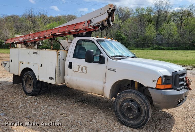 image for item JL9597 1999 Ford F450 Super Duty  bucket truck