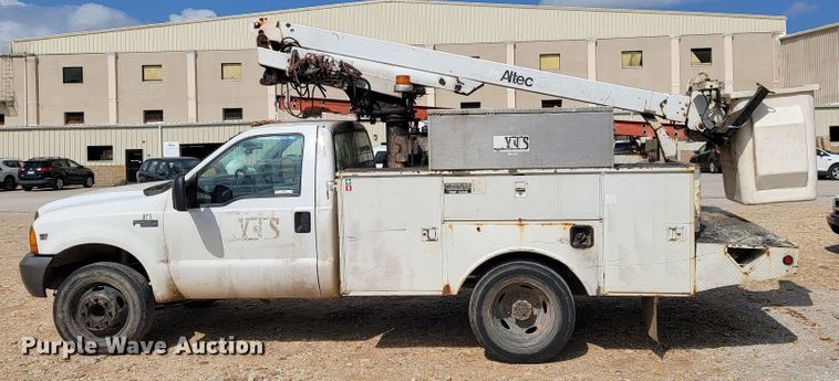 image for item JL9597 1999 Ford F450 Super Duty  bucket truck