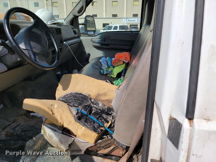 image for item JL9597 1999 Ford F450 Super Duty  bucket truck