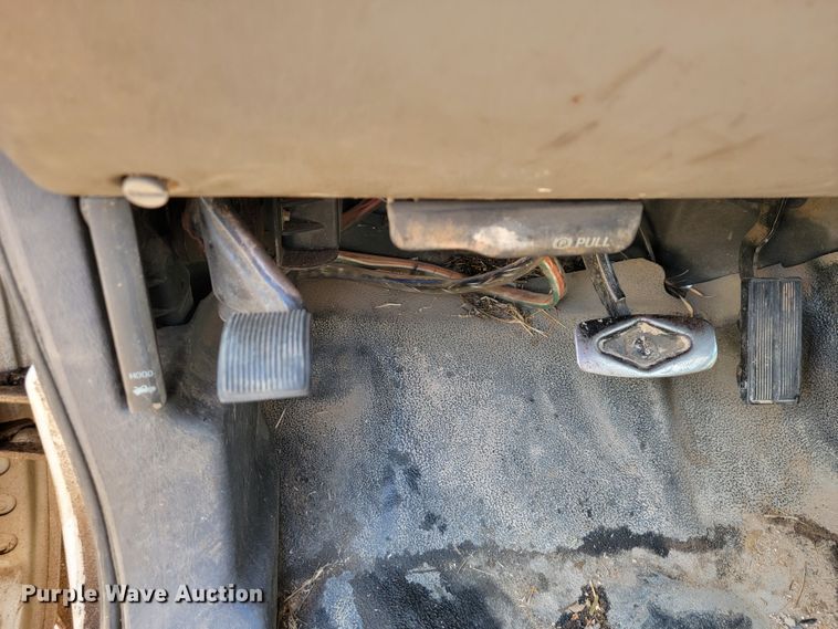 image for item JL9597 1999 Ford F450 Super Duty  bucket truck