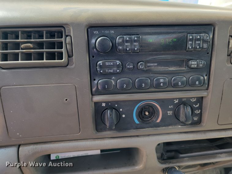 image for item JL9597 1999 Ford F450 Super Duty  bucket truck