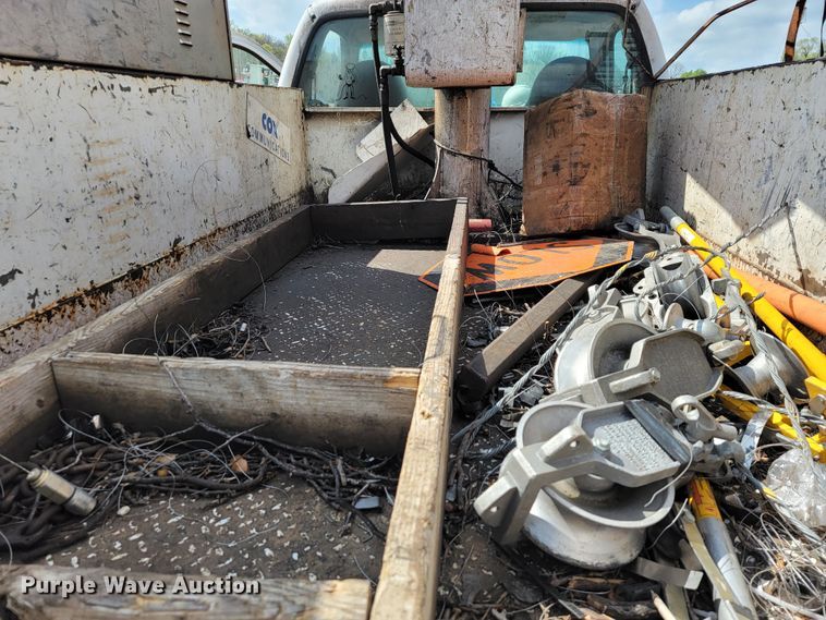 image for item JL9597 1999 Ford F450 Super Duty  bucket truck