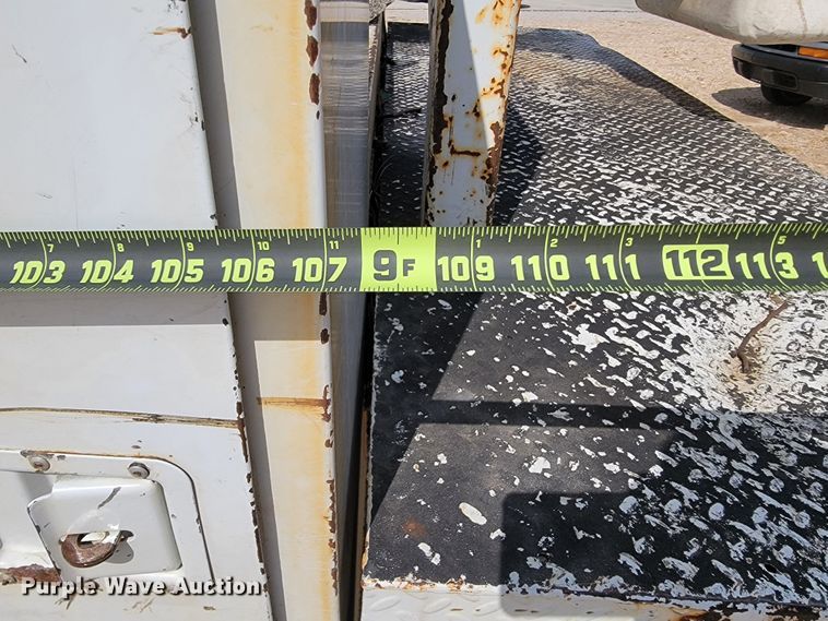 image for item JL9597 1999 Ford F450 Super Duty  bucket truck