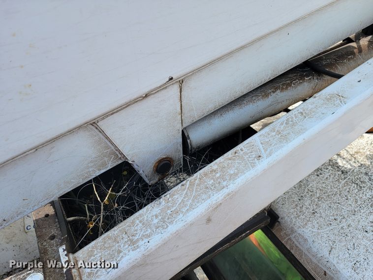 image for item JL9597 1999 Ford F450 Super Duty  bucket truck