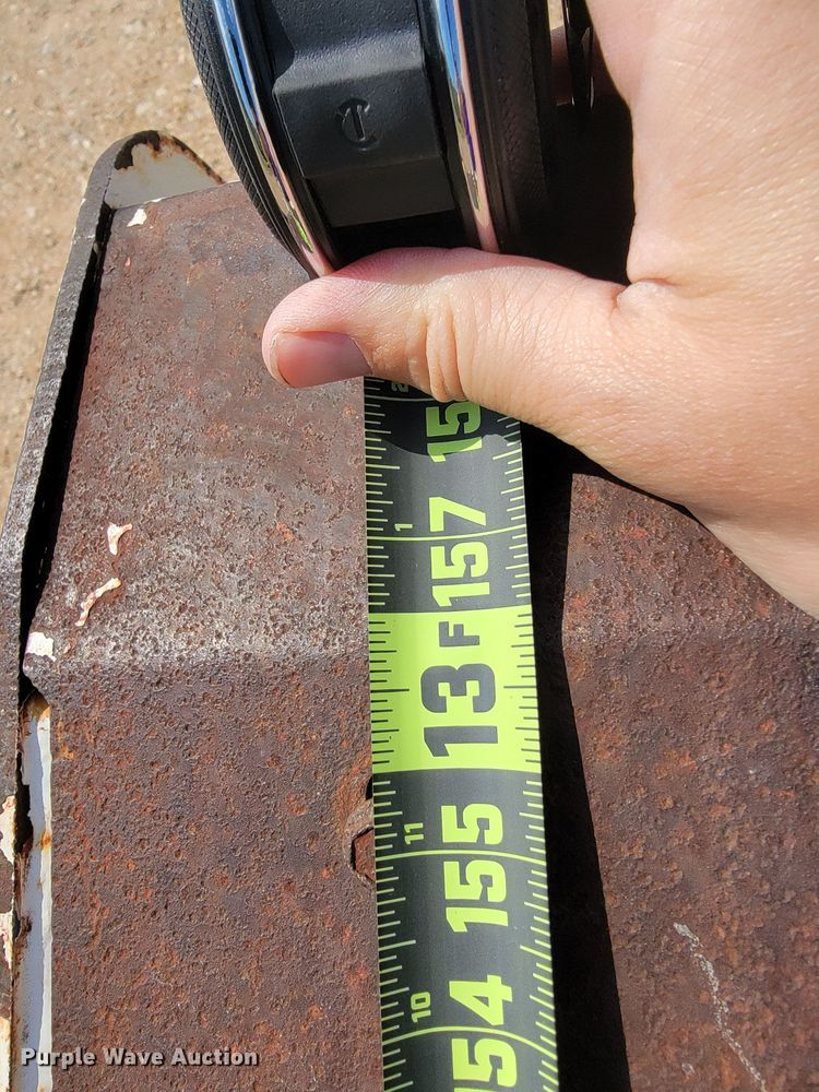 image for item JL9597 1999 Ford F450 Super Duty  bucket truck