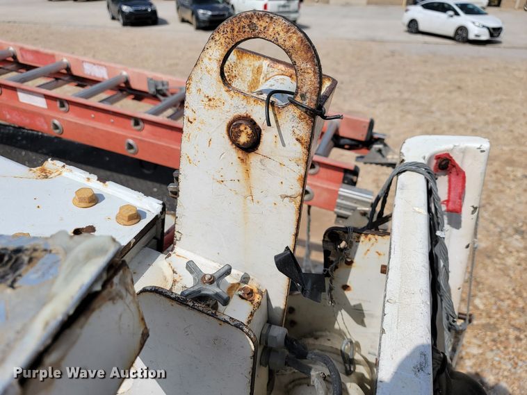 image for item JL9597 1999 Ford F450 Super Duty  bucket truck