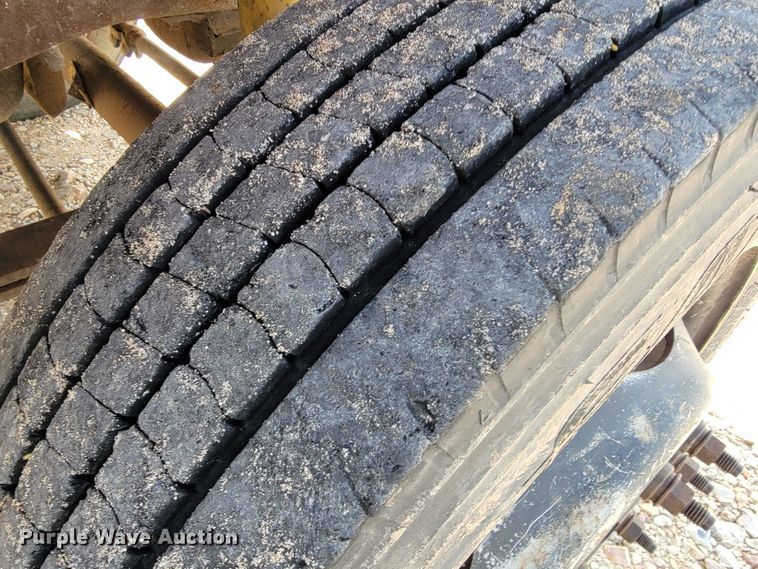 image for item JL9597 1999 Ford F450 Super Duty  bucket truck