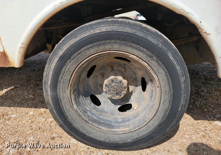 image for item JL9597 1999 Ford F450 Super Duty  bucket truck