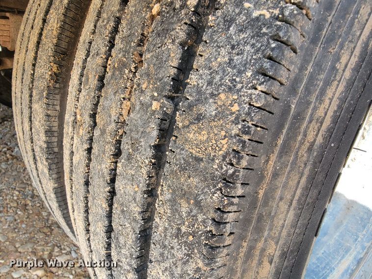 image for item JL9597 1999 Ford F450 Super Duty  bucket truck