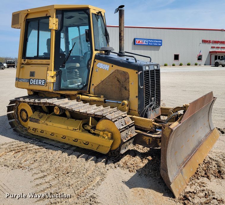 image for item JL9600 1999 John Deere 450H  dozer