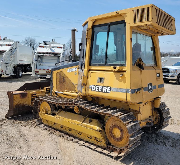 image for item JL9600 1999 John Deere 450H  dozer