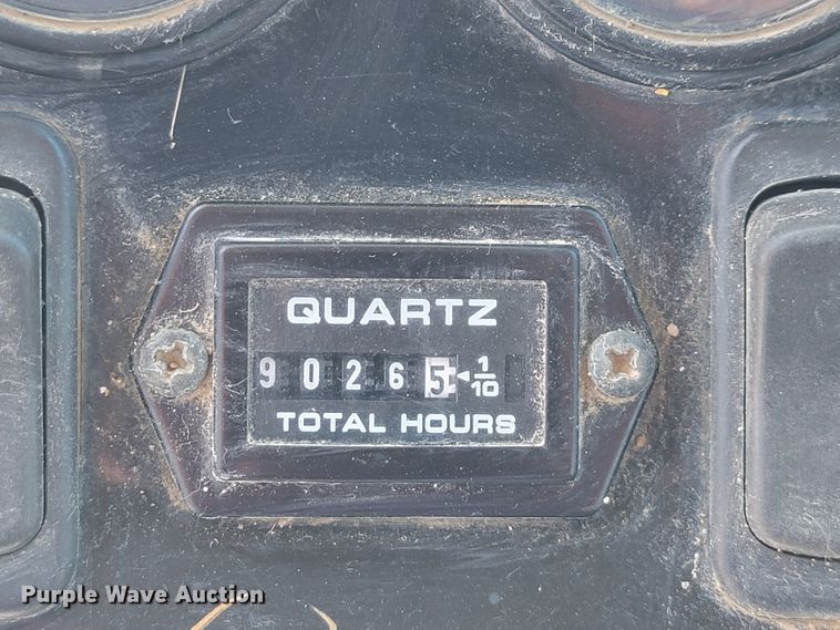 image for item JL9600 1999 John Deere 450H  dozer