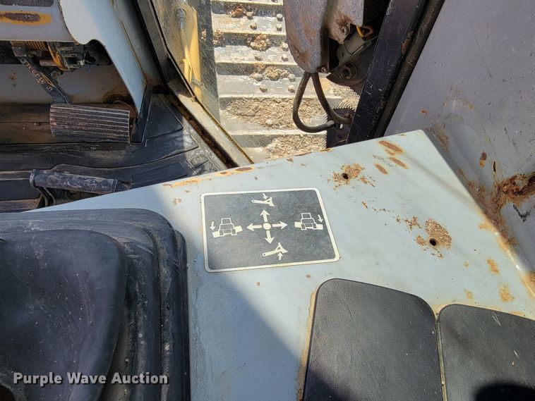 image for item JL9600 1999 John Deere 450H  dozer