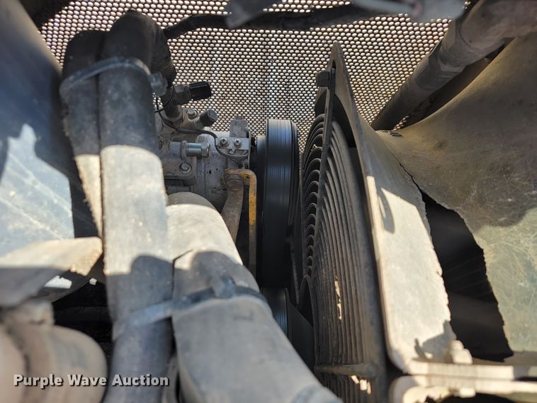 image for item JL9600 1999 John Deere 450H  dozer