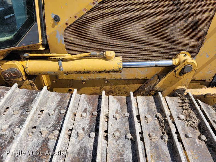 image for item JL9600 1999 John Deere 450H  dozer