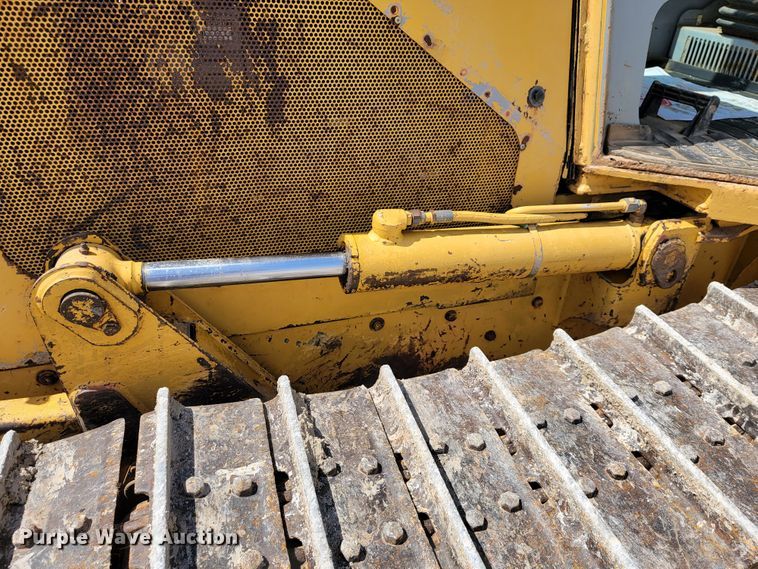 image for item JL9600 1999 John Deere 450H  dozer