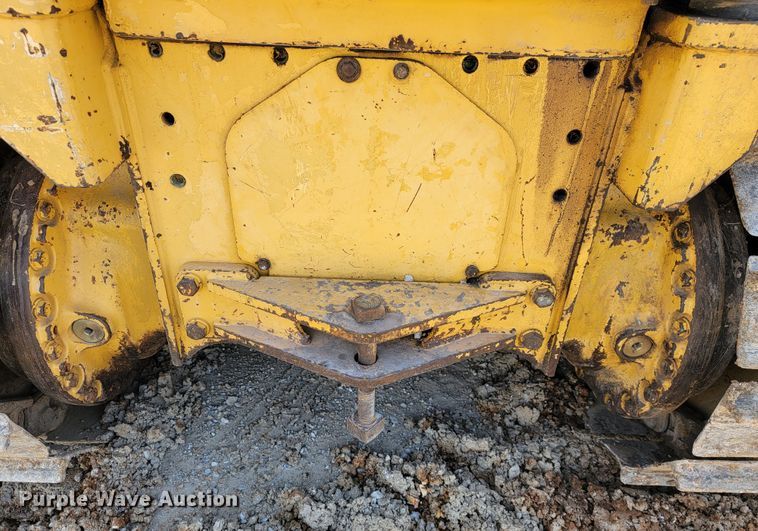 image for item JL9600 1999 John Deere 450H  dozer