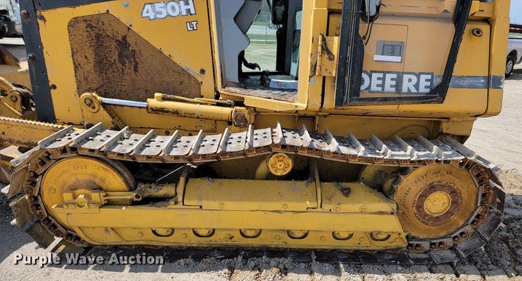 image for item JL9600 1999 John Deere 450H  dozer