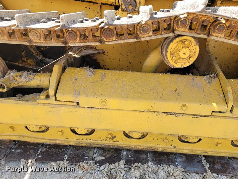 image for item JL9600 1999 John Deere 450H  dozer