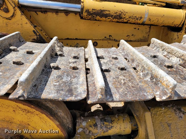 image for item JL9600 1999 John Deere 450H  dozer